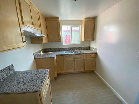 2nd image of 236 1/2 N Gage Ave