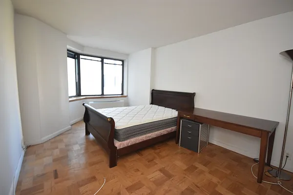 Rented by Luxury Habitat | media 34