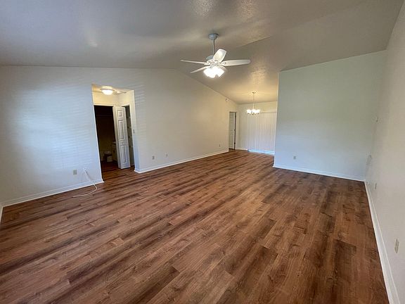 Living Room/Dinning Room from front door