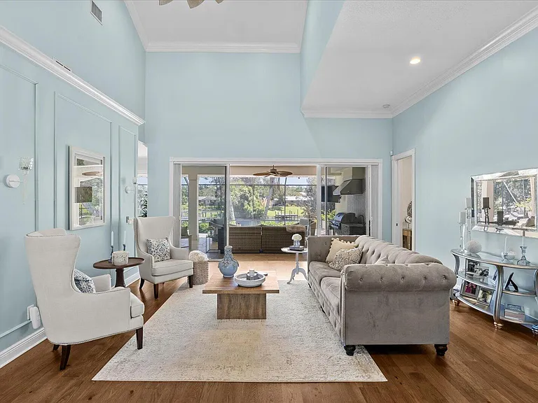 851 SW Pine Tree Ln — Photo 9