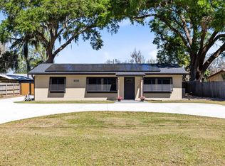 32580 Lakeshore Dr, Tavares, FL 32778