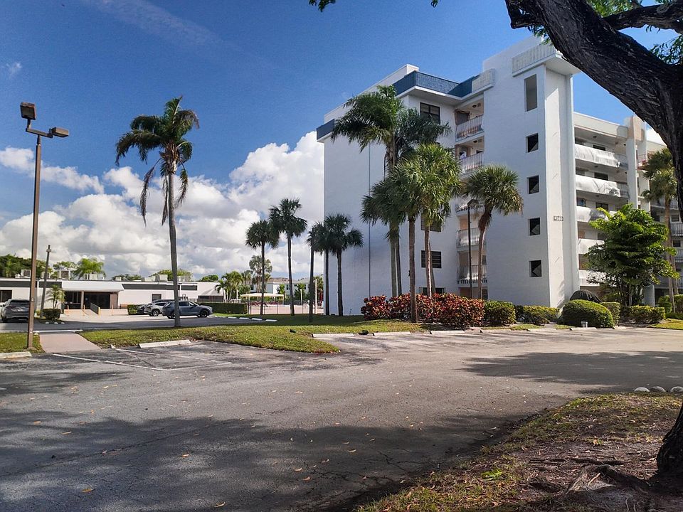 1st image of 4640 Lucerne Lakes Blvd Unit 502