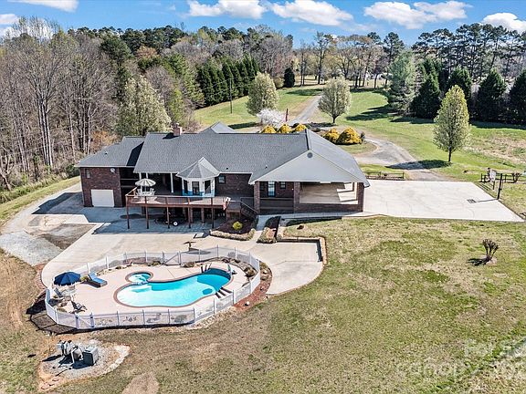 3rd image of 1030 Hurley School Rd