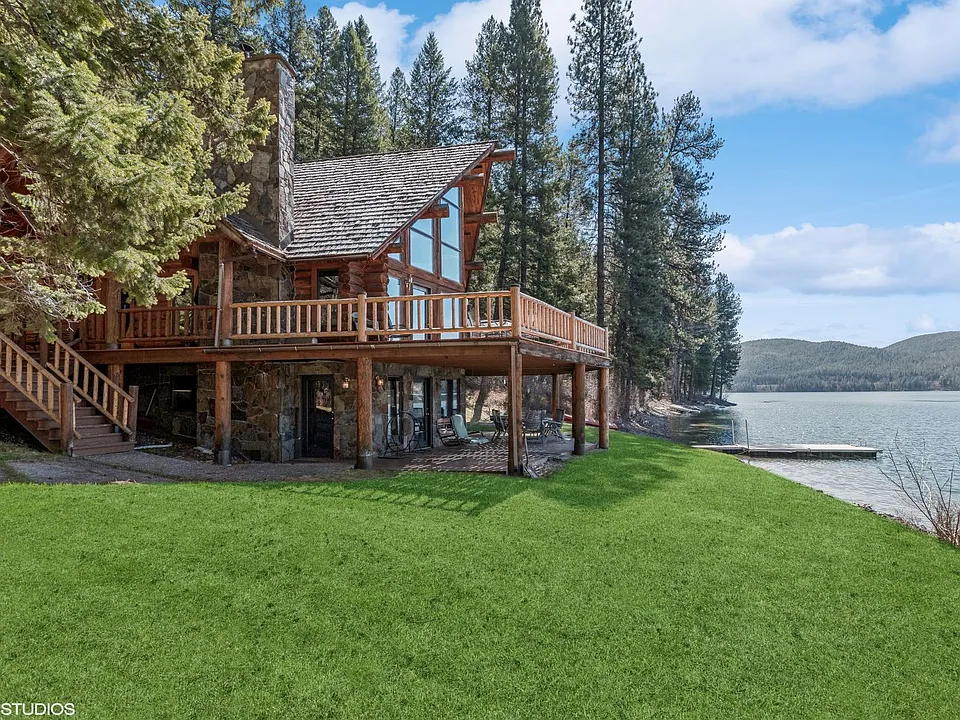 3560 E Lakeshore Dr