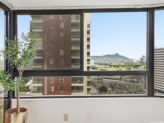 5th image of 2724 Kahoaloha Ln APT 1805