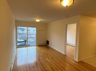 2011 38th St #2, Astoria, NY 11105