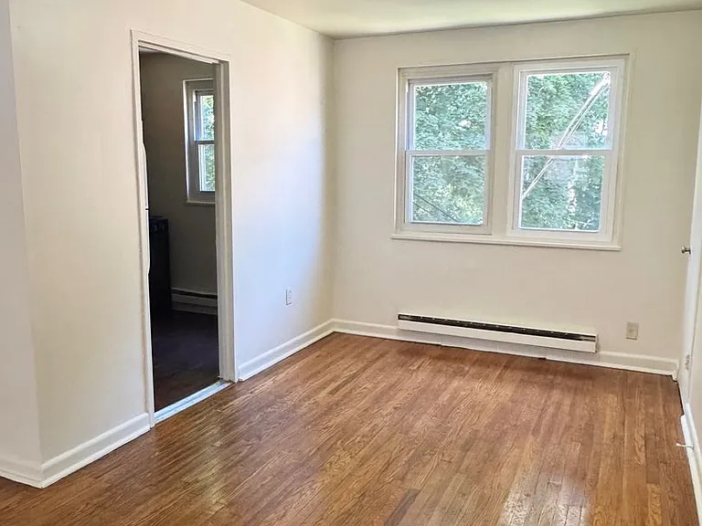 1135 River Bend Park Park — Photo 3