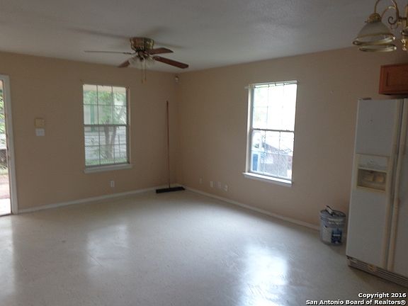 3rd image of 1302 S Mesquite APT 1