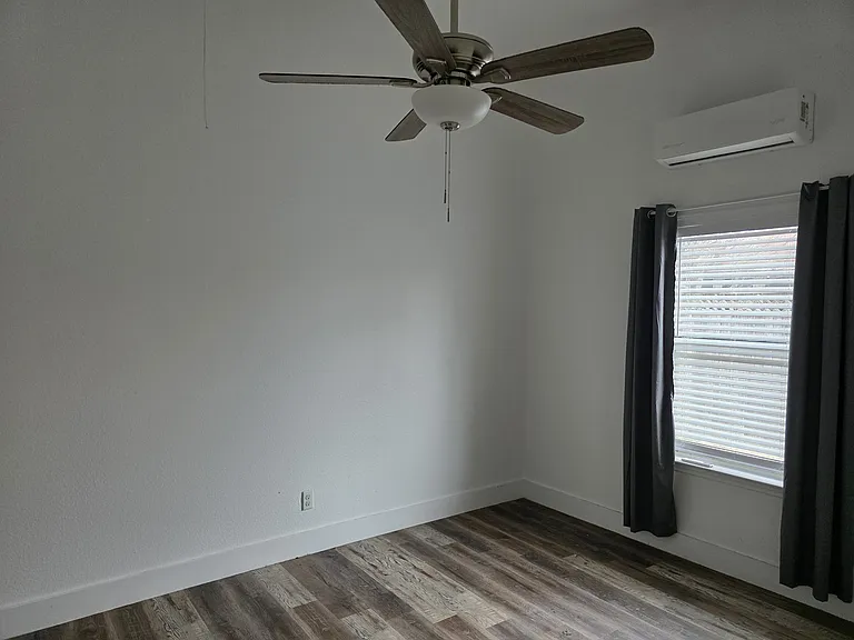 308 Warren St #1 — Photo 6
