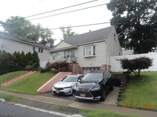 590 River Dr, Passaic City, NJ 07055
