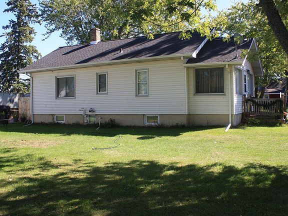 3rd image of 1731 E 8th St
