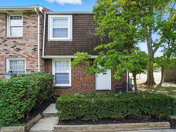2nd image of 2367 Hardesty Dr N #1