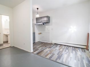 25-30 33rd St #2A, Astoria, NY 11102
