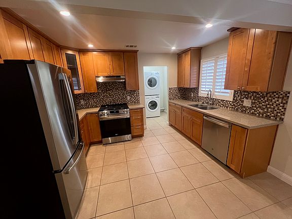 2nd image of 388 W Virginia St