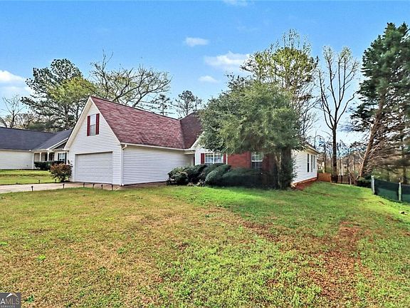 3rd image of 275 Greenfield Way