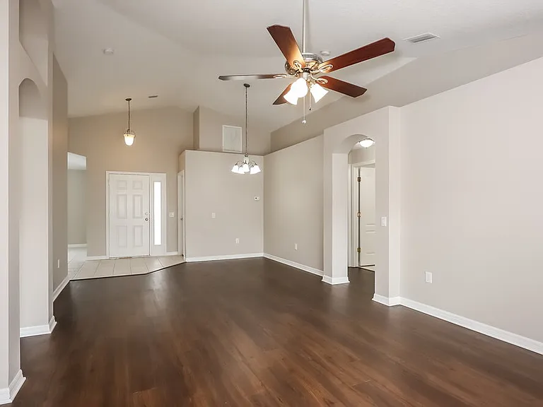 7002 Crown Lake Dr — Photo 3