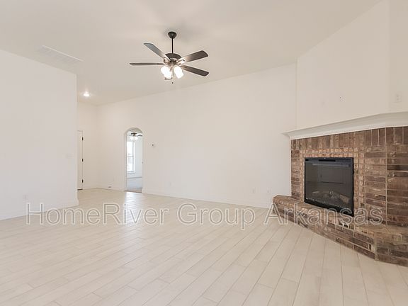 3rd image of 5908 NW Reynolds St