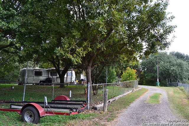 1st image of 140 Mulberry Ln