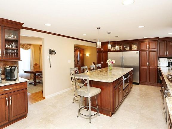 2nd image of 20 Alder Pl