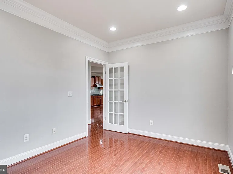 42695 Macauley Pl — Photo 12