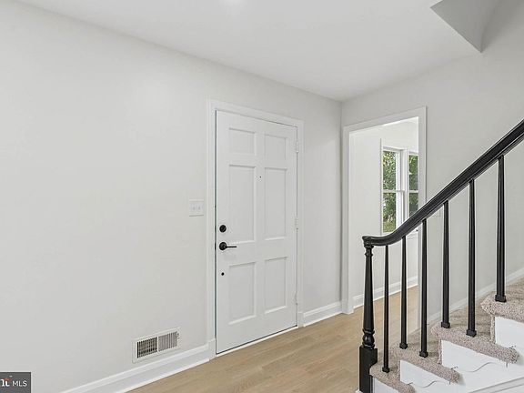 3rd image of 2620 Matthews Dr