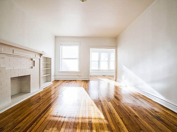 4th image of 7236 S Yates Blvd #2N