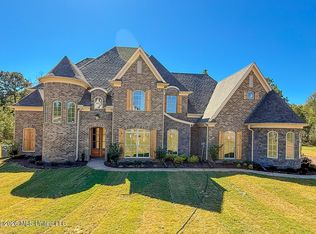 349 Poplar Ln, Holly Springs, MS 38635