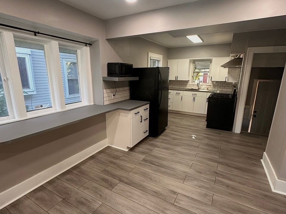 1st image of 2029 Huizen Ave SW