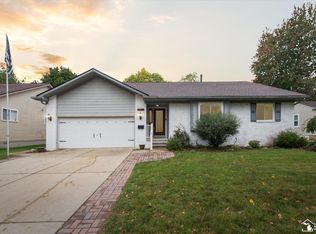 29468 Van Riper St, Flat Rock, MI 48134