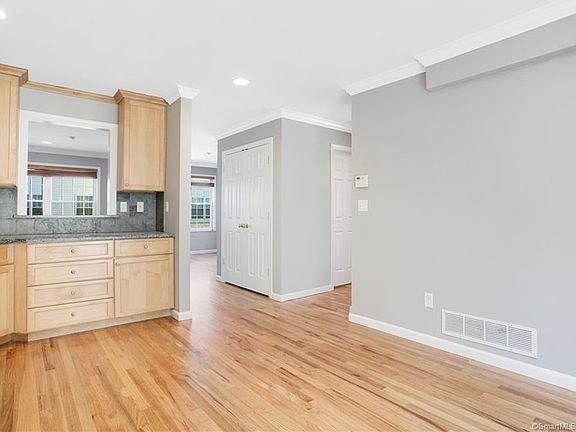 3rd image of 54 Myrtle Ave #7