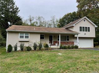 1350 Seawood Dr, Southold, NY 11971