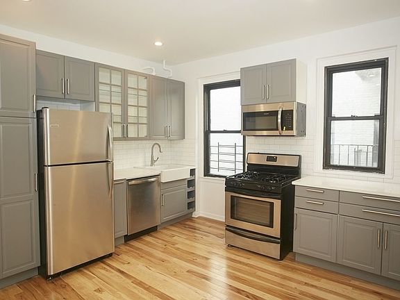 4th image of 2168 35th St APT 4B
