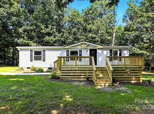 2734 Orangewood Ln, Newton, NC 28658