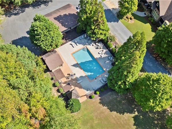 11 York Trce, Cartersville, GA 30121