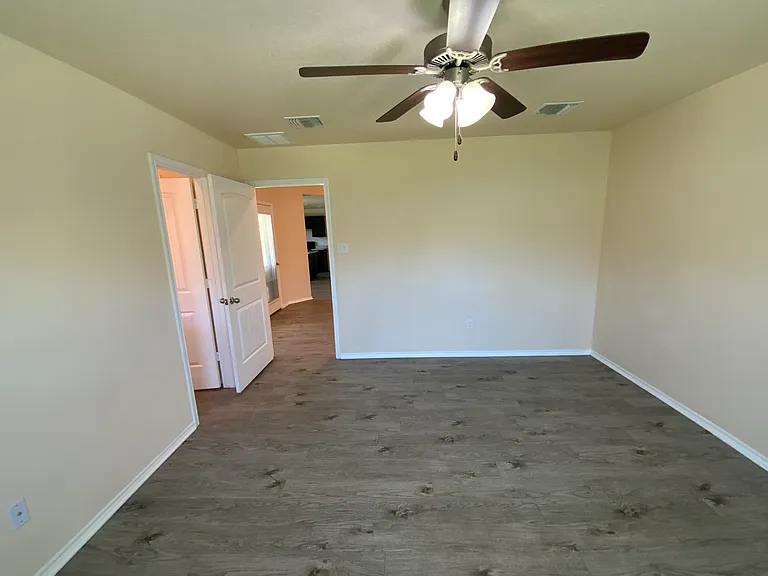 2506 Liberty Park Ct — Photo 5