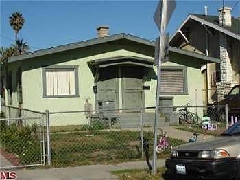 1st image of 809 W 50th Pl