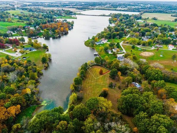 Lake Trenton Dr, Trenton, MO 64683