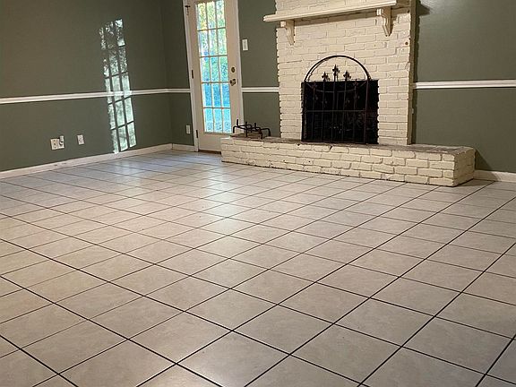 2nd image of 2126 Maywood Dr