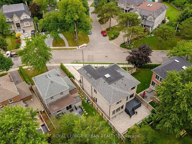 70 Parkview Hill Cres — Photo 21