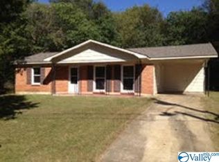 2913 Alhambra Dr SW, Huntsville, AL 35805