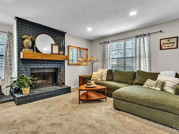 3rd image of 1806 San Dollar Cir