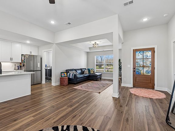 3rd image of 3165 Lights Chapel Rd