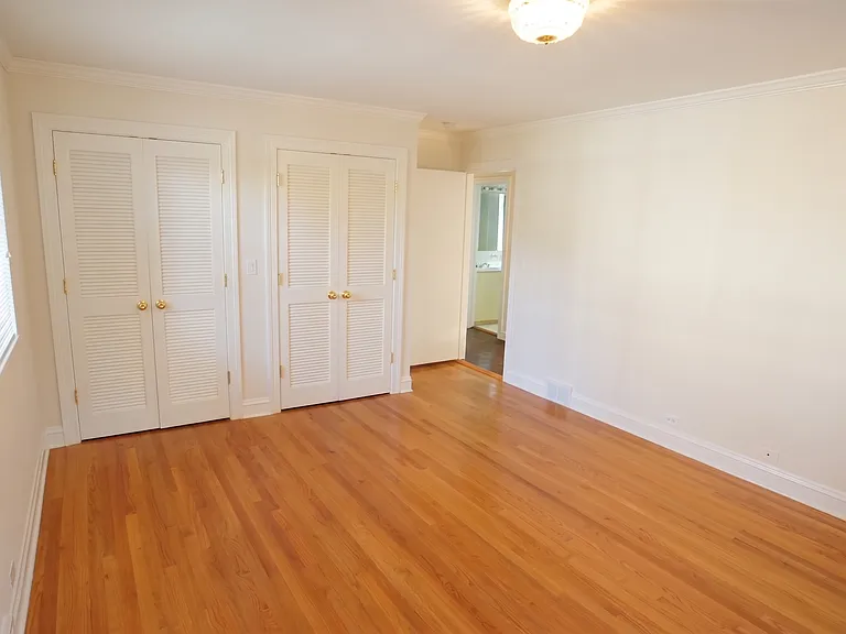 460 Highcrest Dr — Photo 25