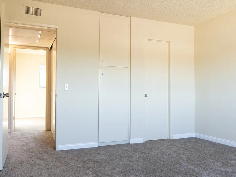 Magnolia Apartments — Photo 14