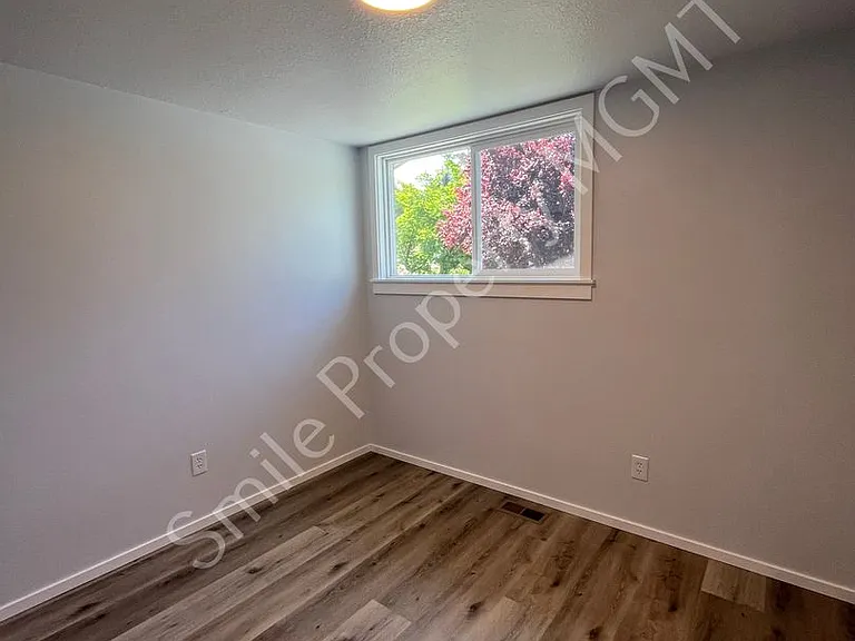 14915 SE Woodward St — Photo 13