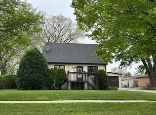 9703 Ivanhoe Ave, Schiller Park, IL 60176