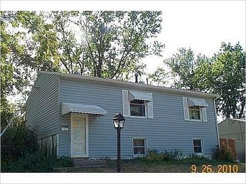 2nd image of 10018 Regency Ct