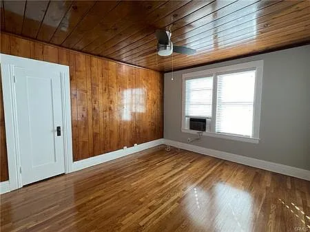 423 Magnolia St — Photo 36