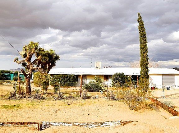 2nd image of 56260 Lilac Ln