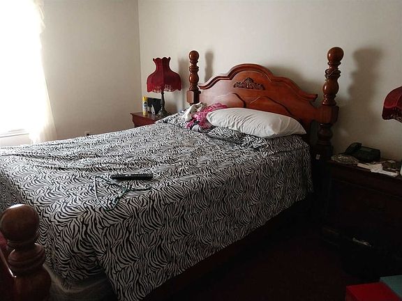 4th image of 129 Brittany Ln